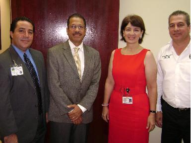 Prof. Gustavo Vidal, Presidente de Onsite Education Solution; Lcdo. Carlos Mercado, Asesor Legal del CTMAPR; Lcda. Mónica Figueroa, Ayudante Especial Secretario del DACO y Jorge L. Mejías, Presidente del CTMAPR Acuerdo de Colaboración entre DACO y CTMAPR